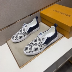 Louis Vuitton Low Shoes